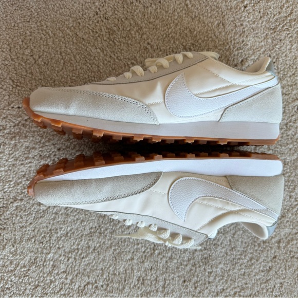 Nike Shoes - Picture 5 of 7